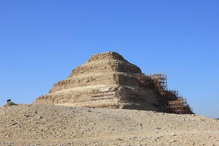 Half Day Tour To Memphis Sakkara And Dahshur Pyramids