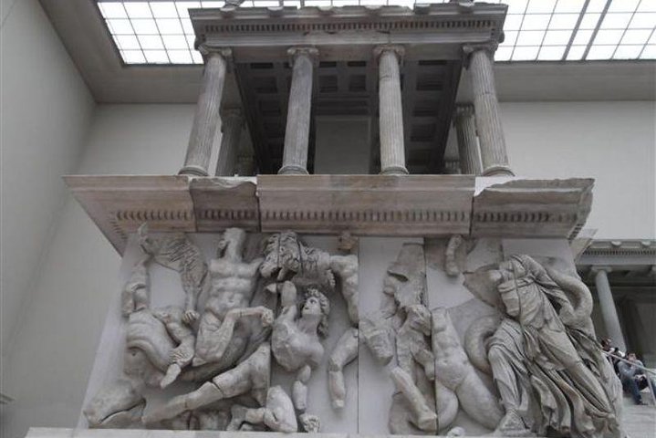 Pergamon Tour