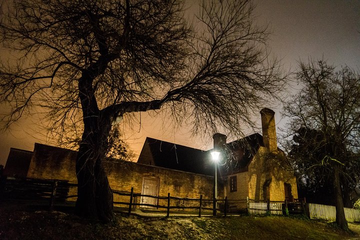 Whispers of Williamsburg Haunted Ghost Tour with Add-on options