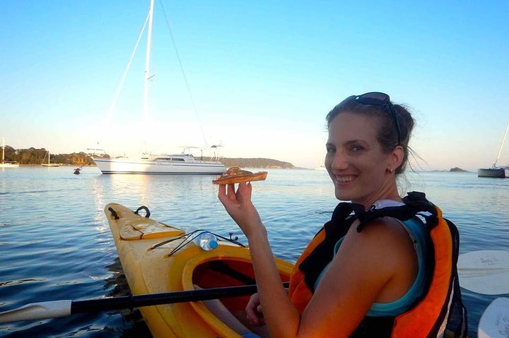Batemans Bay Sunset Pizza Kayak Tour - Float and Feast