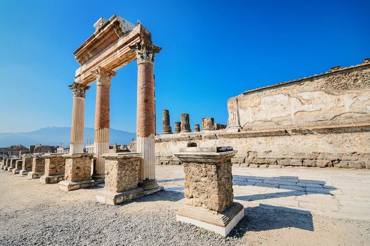Pompeii Guided Premium Tour From Naples
