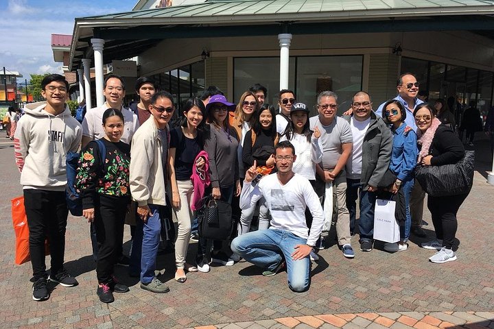 Mt Fuji Hidden Gem & Gotemba Premium Outlets with Local Driver