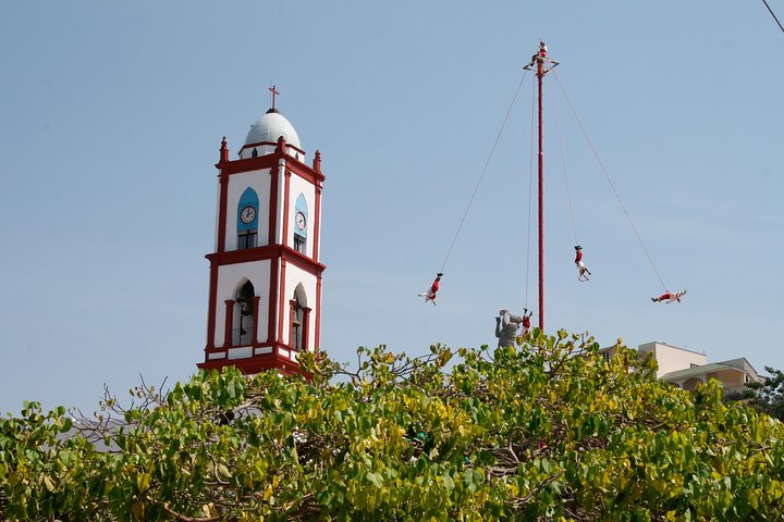 Tajin Ruins Day Trip and Vanilla Factory Experience
