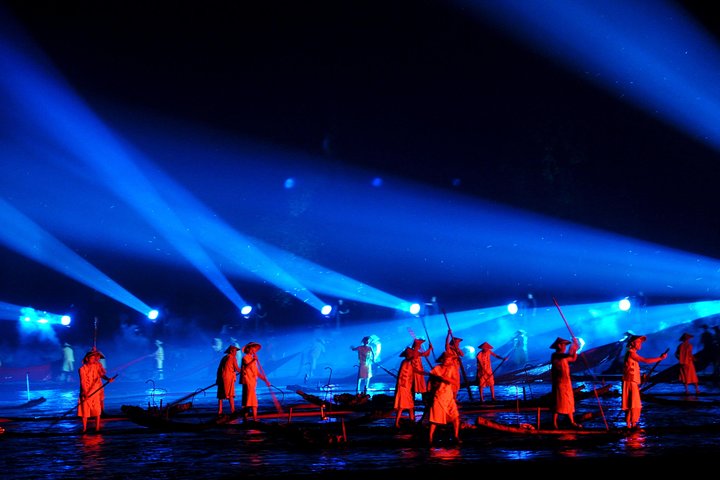 Full-Day Li-River Tour with the 4 Star Boat and Liusanjie Show