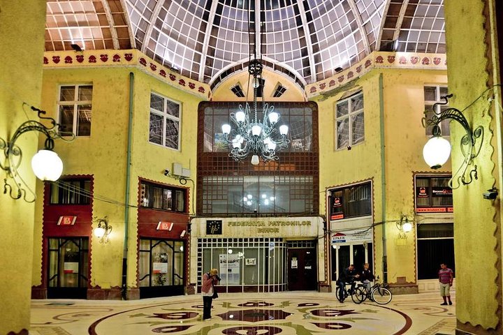 3-Hour Cultural Walking Tour of Oradea
