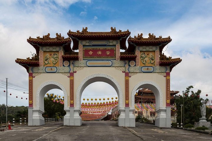 Day Trip Sepilok Orang-utan And City Tour (Flight Excluded)
