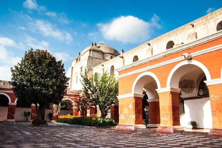 Arequipa, Historic and Colonial City and Santa Catalina Monastery