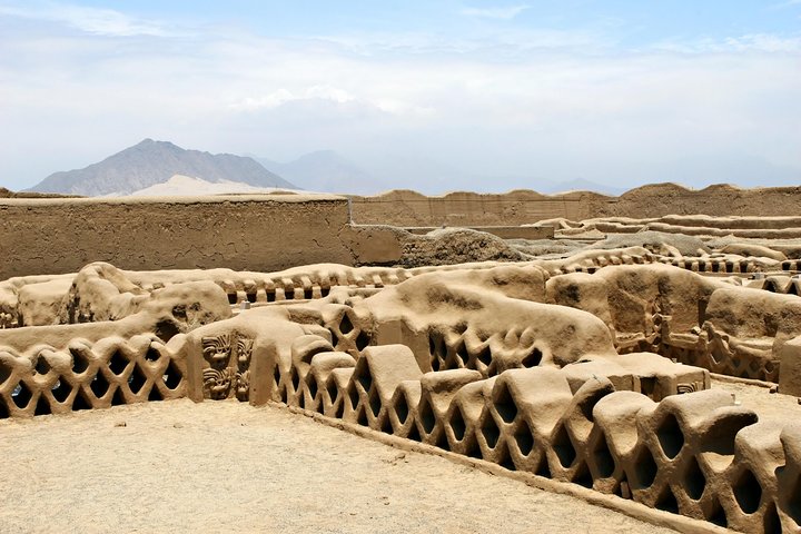 Trujillo in a Day: Chan Chan, Huanchaco, Sun and Moon Temples