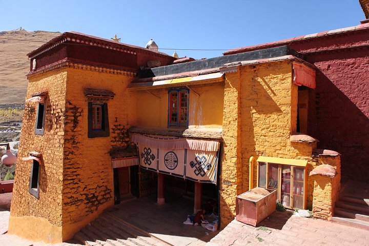 Lhasa Tour: A Glimpse of Tibet
