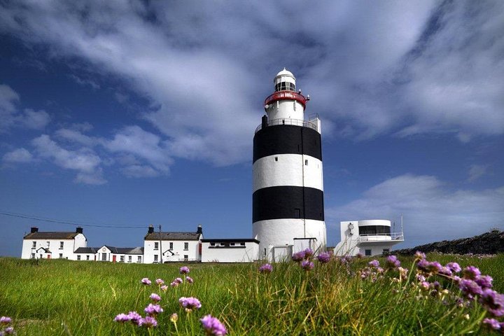 Skip the Line: Hook Lighthouse Entrance Ticket and Guided Tour