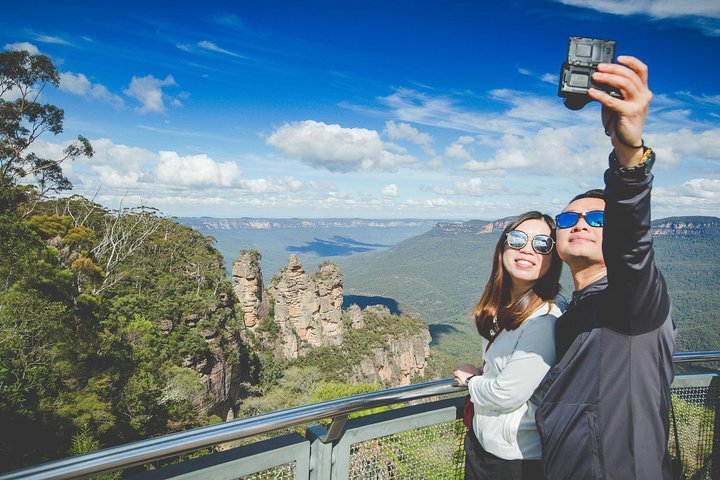 Exclusive Blue Mountains Wildlife and Bushwalk Tour From Sydney