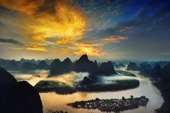 2-night Combo Package: Sunrise Photo of Yangshuo and Longsheng Rice Terraces