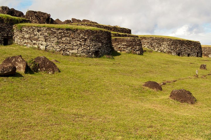 Private Full-Day Easter Island Highlights North and West