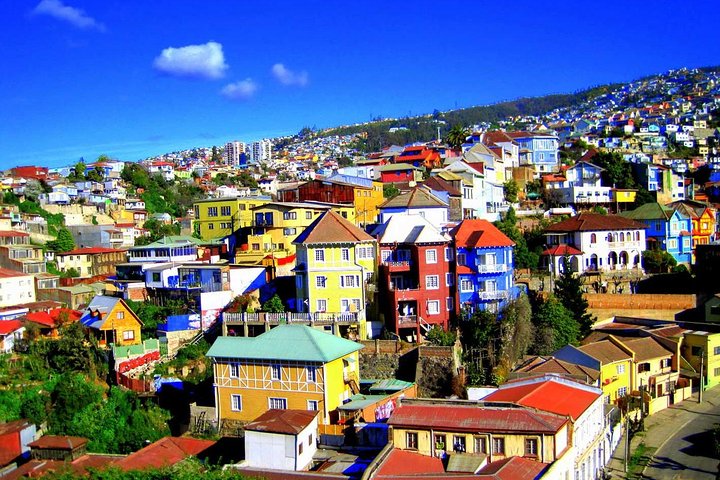 Valparaiso Port and Viña del Mar with Casablanca Wine Tasting