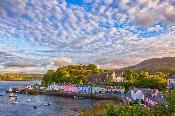 Skye and Eilean Donan Castle Small-Group Day Tour from Inverness