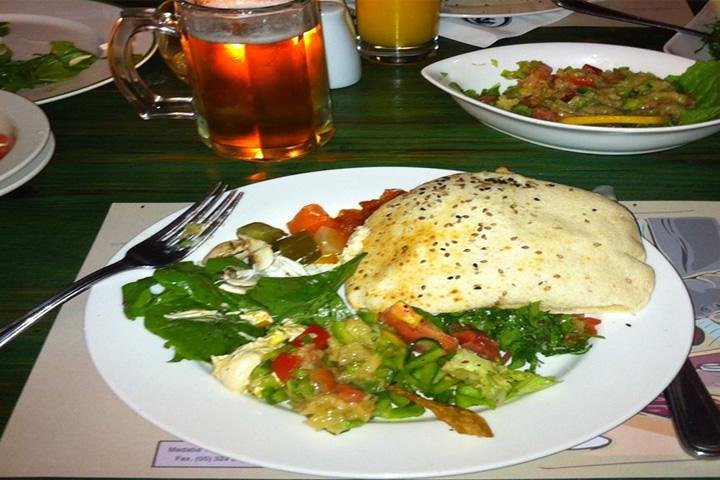 Private Madaba Haret Jdoudna Restaurant Lunch or Dinner from Dead Sea