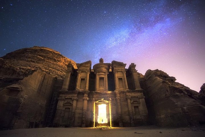 Private Transfer From Petra to Amman or Airport With Optional