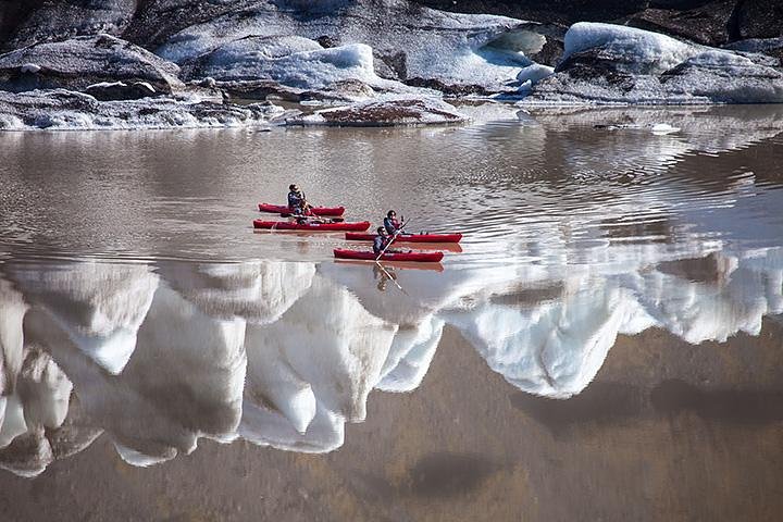 Kayaking on the Sólheimajökull Glacier Lagoon