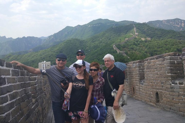 All-Inclusive Day Tour: Mutianyu Great Wall and Summer Palace