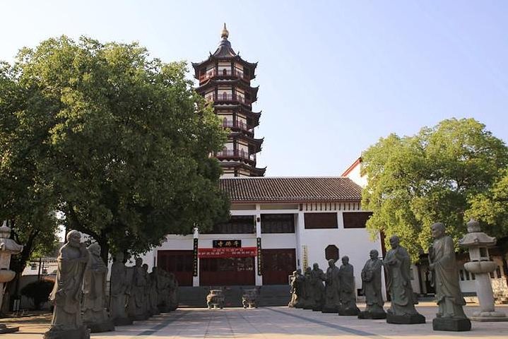 Private Nanchang Day Tour: Tengwang Pavilion, Bayi Square and Shenjing Tower