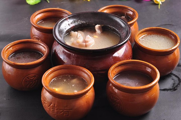 Nanchang Night River Cruise Tour With Shengjin Tower Food Street Tasting Experience