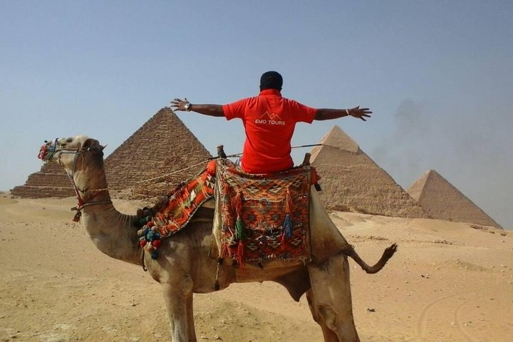 Private Giza Pyramids Tour with camel Ride around the Great Pyramid