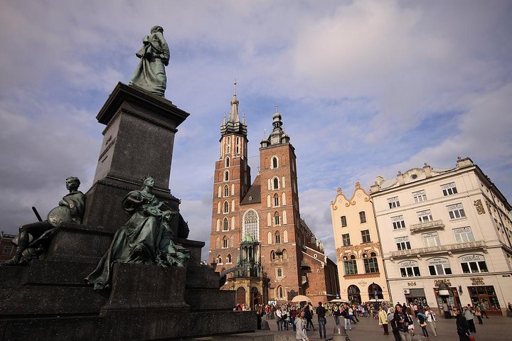 Krakow and Auschwitz Small Group Tour from Lodz with Lunch