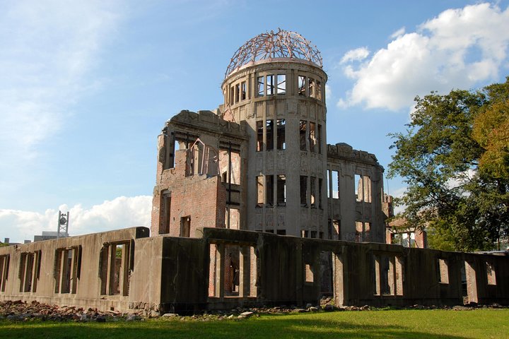 Peaceful Hiroshima & Miyajima UNESCO 1 Day Bus Tour