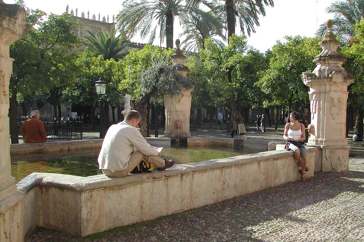 Cordoba Mosque & Jewish Quarter Guided Tour with tickets