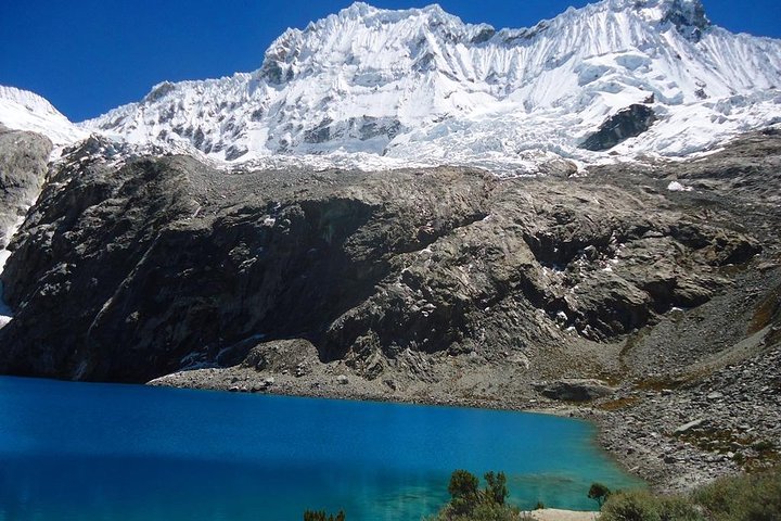 Lake 69 Full-Day Hiking Tour from Huaraz