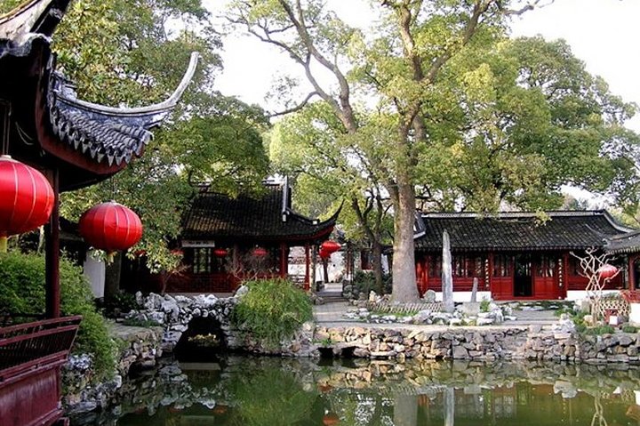 4-Hour Private Shanghai City Tour with Old and New Highlights