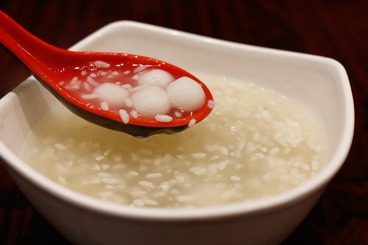 Authentic Local Food Tour in Central Shanghai