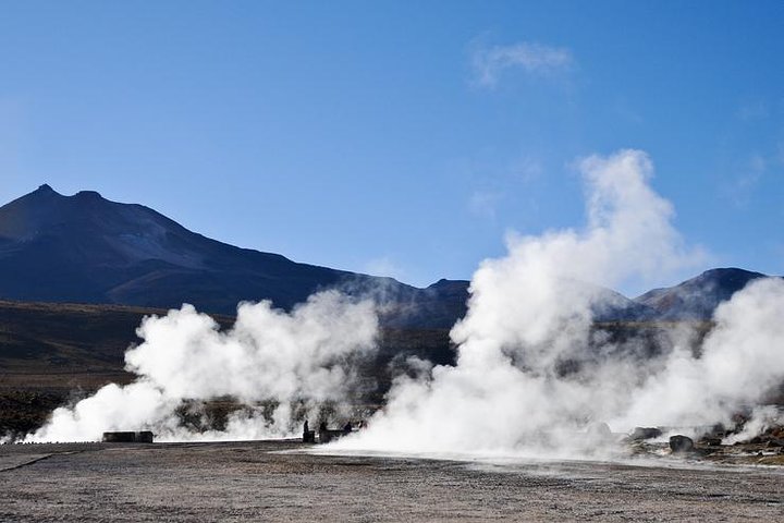 4-Day Best of Atacama: Moon Valley, Tatio Geysers and Altiplanic Lagoons
