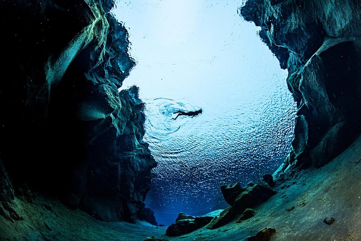 Silfra: Snorkeling Between Tectonic Plates - Meet on Location