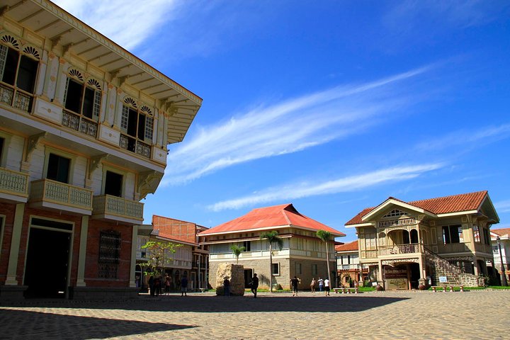 Heritage Day Trip to Las Casas Filipinas from Makati or Manila Bay