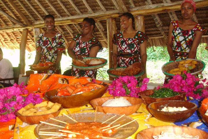 PILLI PIPA DHOW, the genuine product, snorkeling tour to Kisite Marine Park