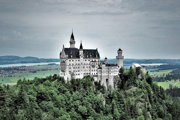 From Füssen: Neuschwanstein, Linderhof, and More Private Tour