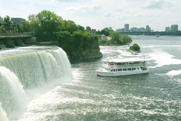 Ottawa Boat Cruise - Paul's Boat Line