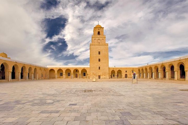 Kairouan and El Jem with optional Monastir Private Day Tour