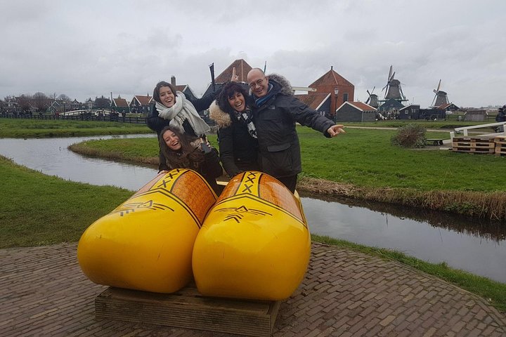 Day Trip to Zaanse Schans, Edam, Volendam and Marken from Amsterdam