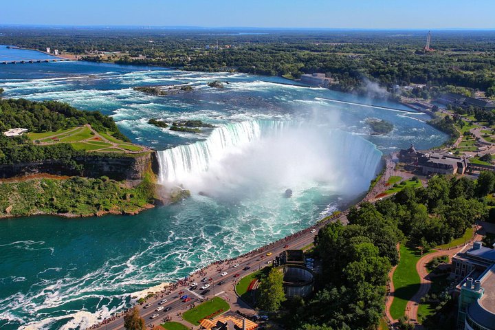 Niagara Falls 1 Day Tour from NYC with Maid of the Mist Boat Ride