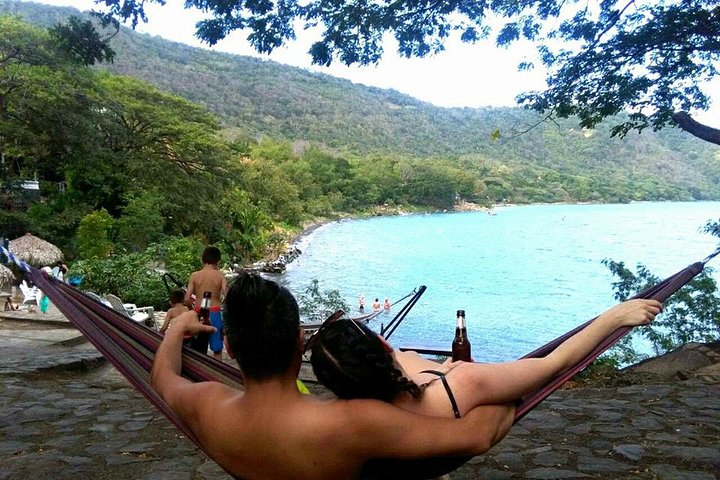Laguna de Apoyo Day pass plus Masaya Volcano
