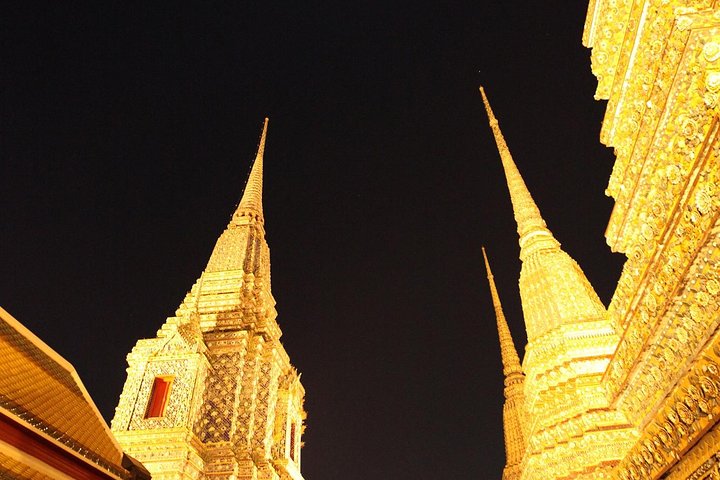 Bangkok by Night: Temples, Markets and Food Tuk-Tuk Tour