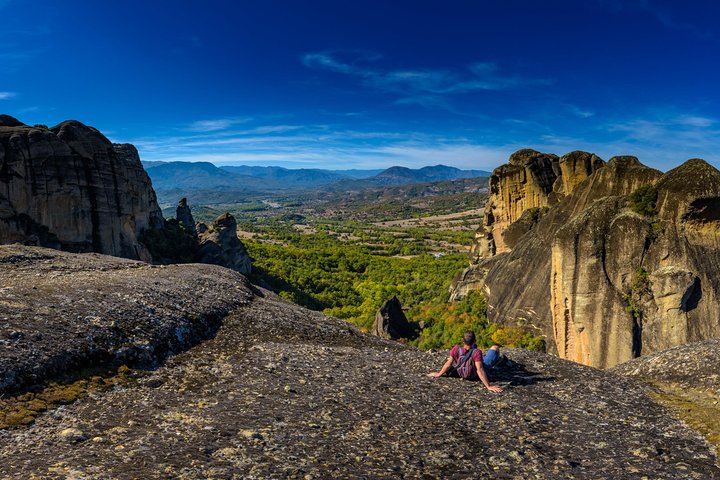 Meteora Small Group Hiking tour with Transfer and Monastery Visit