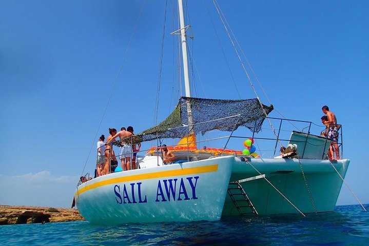 Full-Day Family Catamaran Cruise from Limassol with Lunch