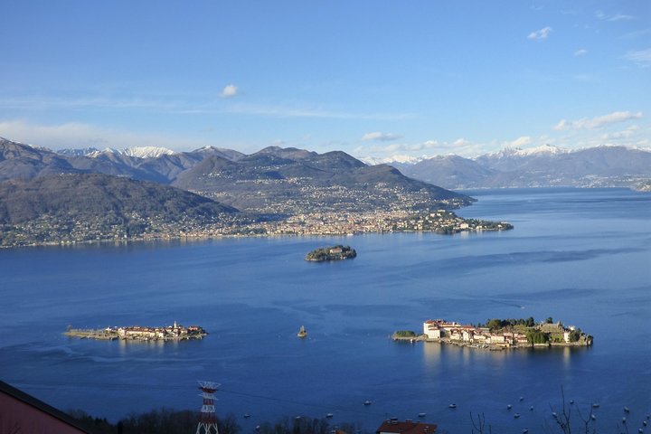 Stresa: 1-Day 3 Borromean Islands Hop-On Hop-Off Boat Tour