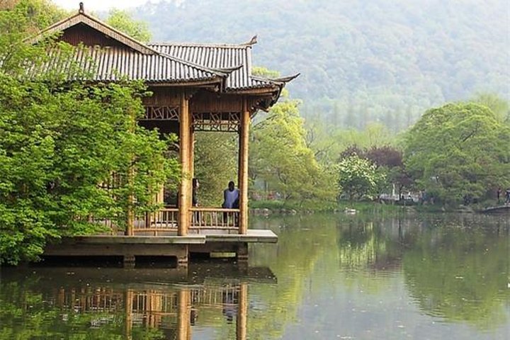 Best of Hangzhou: A Comprehensive Tour of the City's Top Sights