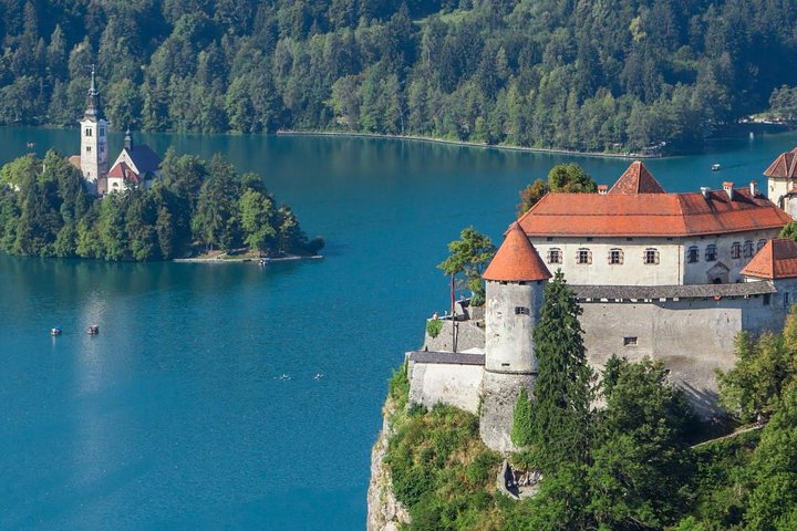 Slovenia in One Day: Small-Group Bled, Postojna Cave & Predjama