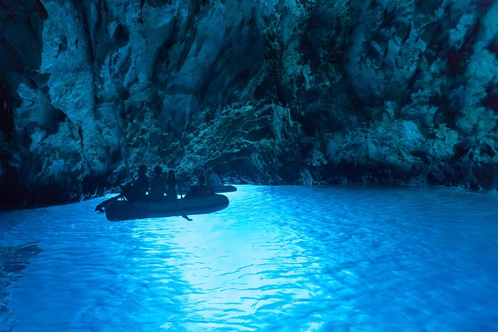 Blue cave & Hvar, 5 islands speed boat tour, luxuy seats in shade