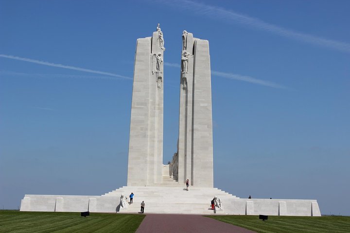 Private Round Trip Transfer to Vimy Ridge from Arras